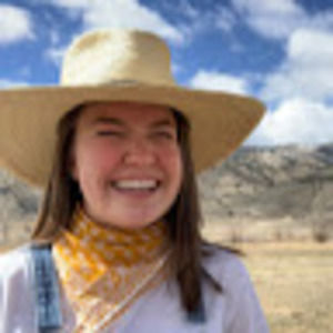 Meet your Posher, Laura